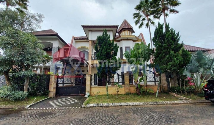 Rumah Besar Kondisi Terawat Dieng Malang