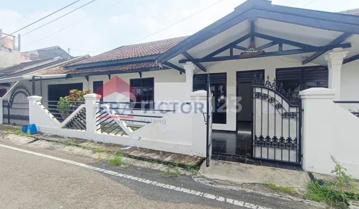 Rumah Kondisi Terawat Bebas Banjir Sawojajar Malang