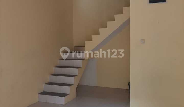 Cheap House for Quick Sale in Alley