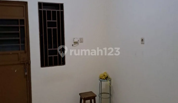For Sale: Nice & Tidy House in Gajah Mada Kerjainan, Quick Sale