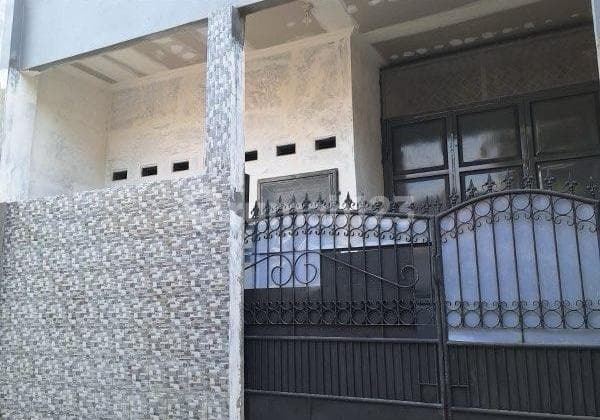 Quick Sale Ready-to-Live House Suitable for Business in Jati Mulya Housing Estate
