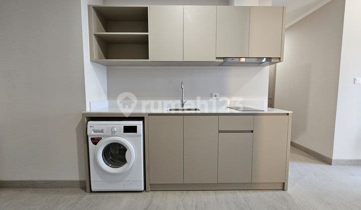 For Rent High-Floor Apartment in Menara Jakarta