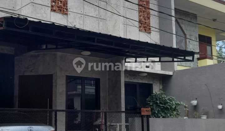 Quick Sale 3-Story House 1 Billion in Jatibening Estate Near LRT Station