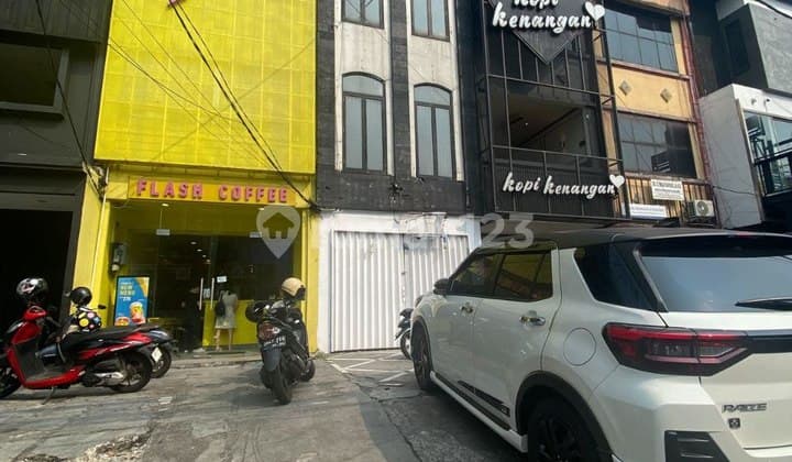 Disewakan Ruko 3 Lantai Di Area Komersil Tebet Raya Jakarta Selatan
