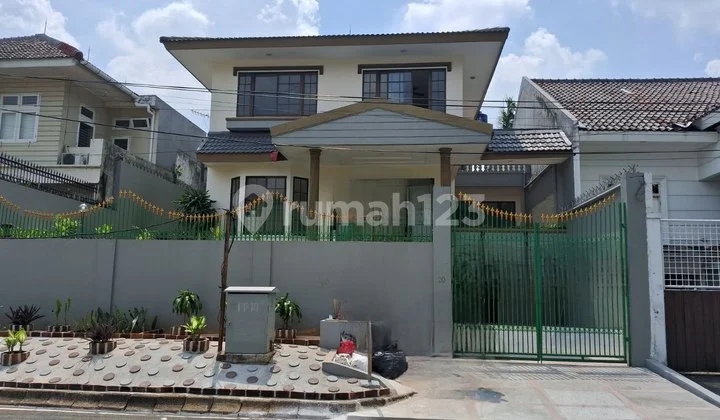 Disewakan Rumah Mewah Ada Kolam Renang Di Pondok Indah Jakarta Selatan