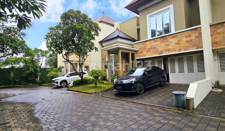 For Sale Luxury and Comfortable Townhouse in Pejaten Barat Area, Premium Location