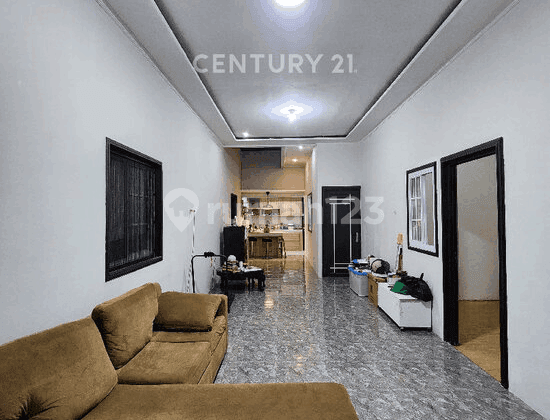 Strategic Comfortable 2-Story Residential Ruko in Rawamangun S9276