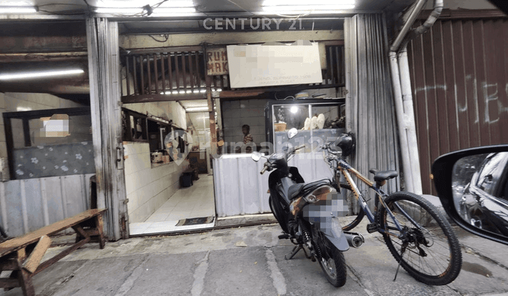 Kios Pinggir Jalan Raya Letjen Suprapto Jakarta Pusat S8890