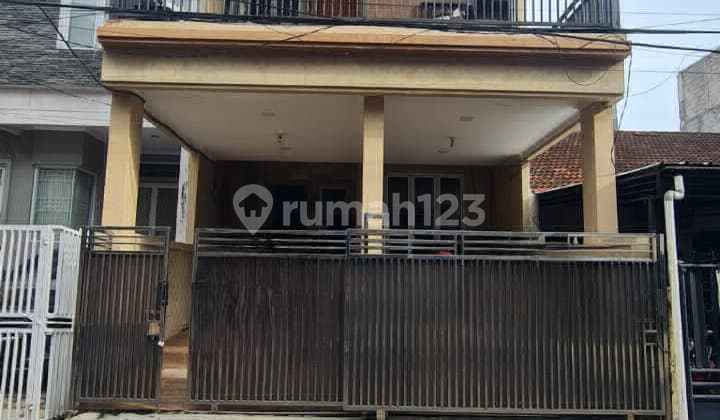 Rumah 4 Lantai Cocok untuk Usaha Kost di Kelapa Gading S9422