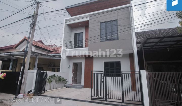 Ready-to-Occupy Minimalist New House in TKI 3, Favorite Block