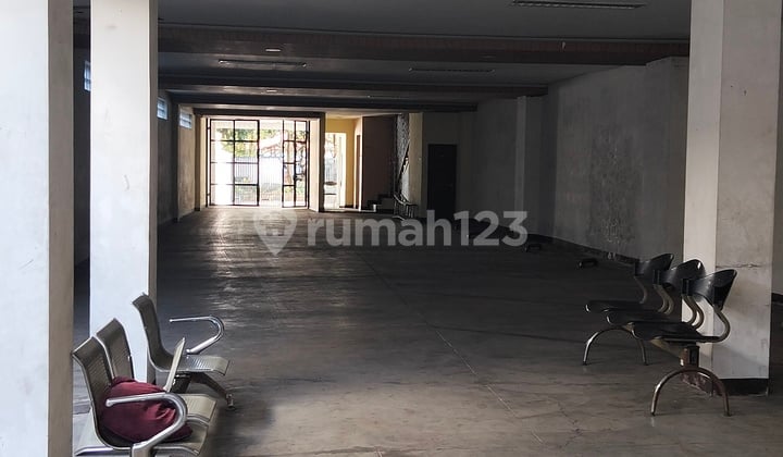 Ruang Usaha Super Strategis Sayap Riau Sudah Dilengkapi Lift