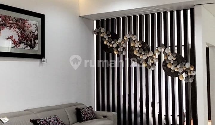 Rumah 2 lantai siap huni di Singgasana Pradana