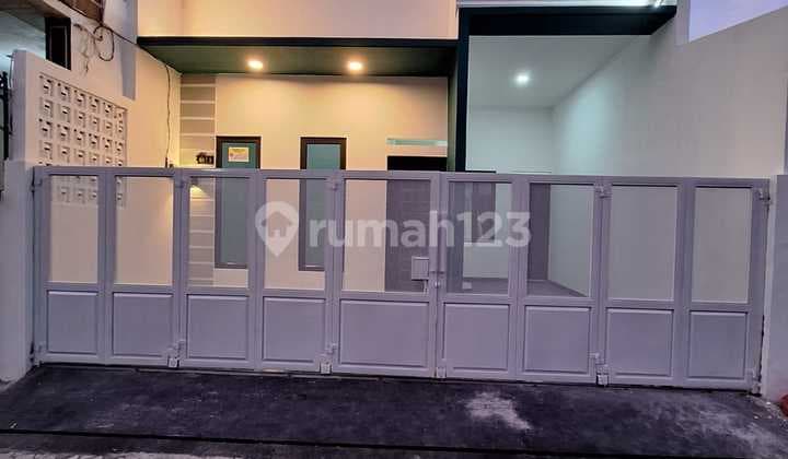 Dijual Rumah 2lt di Tytyan Kencana selangkah Mall Summarecon Bekasi dekat Sekolah AlAzhar, Penabur & Binus.