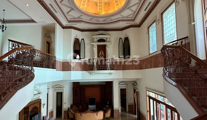 RUMAH CLASSIC MEWAH GOLF VIEW GRAHA FAMILI FULL MARMER