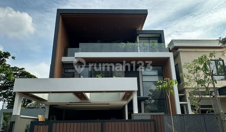 Modern Tropical 3 Lt! Private Lift! Semi Furnished Citraland Sby