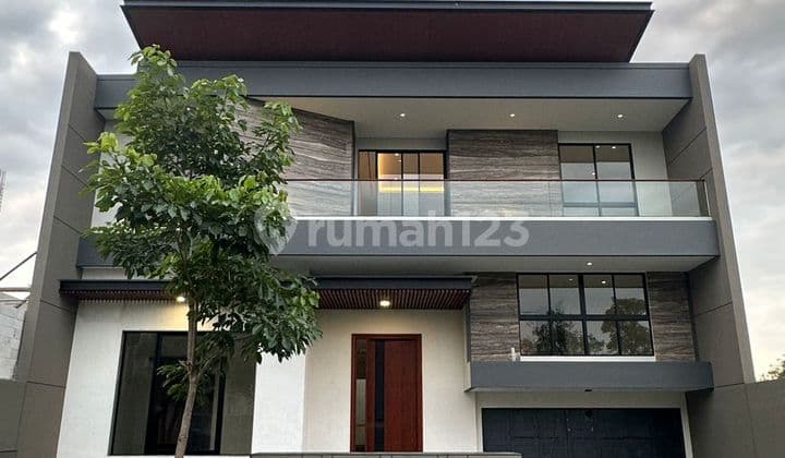 Rumah Mewah Baru Gres Splitlevel Minimalis Pakuwon Indah Surabaya