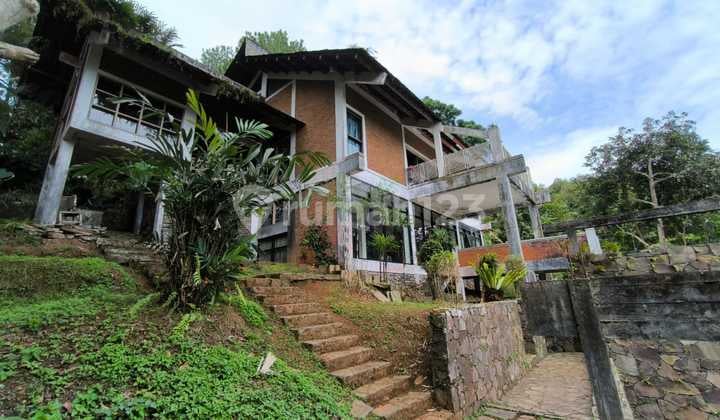 Dijual Villa Dago Pakar Tanah Luas Strategis untuk Usaha Wisata