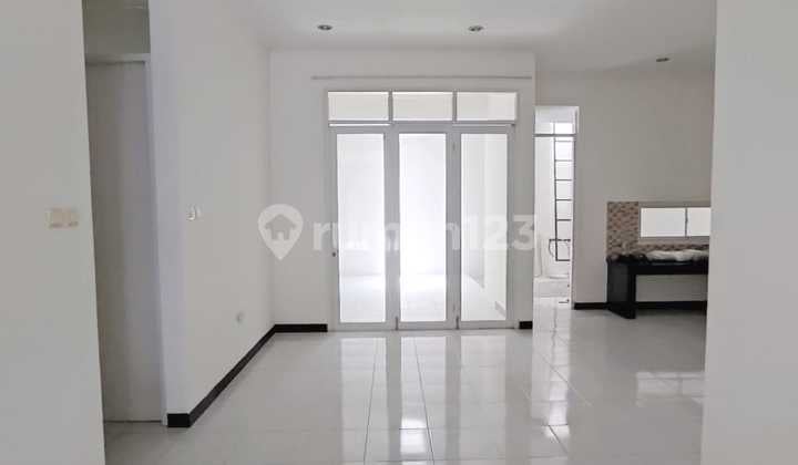 Dijual Rumah Taman Kopo Indah V Siap Huni