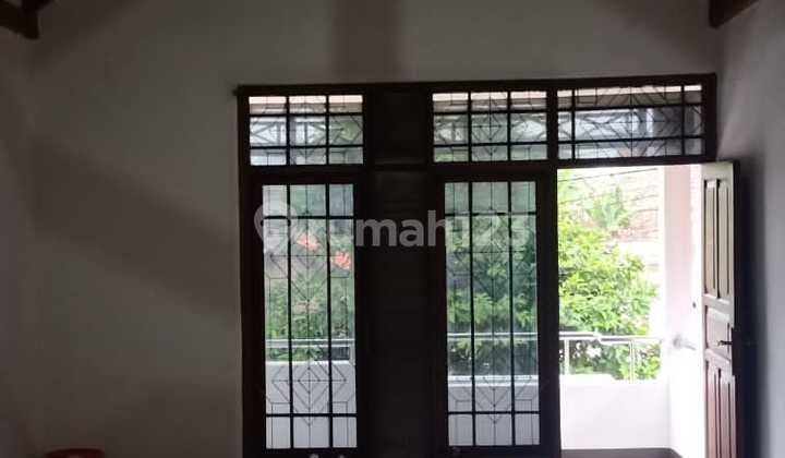 For Rent New Renovated House in Taman Kopo Indah 1 Ready to Occupied Clean.