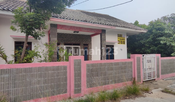 Rumah Kota Karang Residence Posisi Hook Tanah 261m2