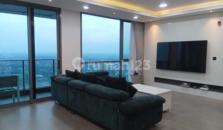 Apartemen Hillcrest House 4 Kamar Tidur Furnished View Golf Sewa