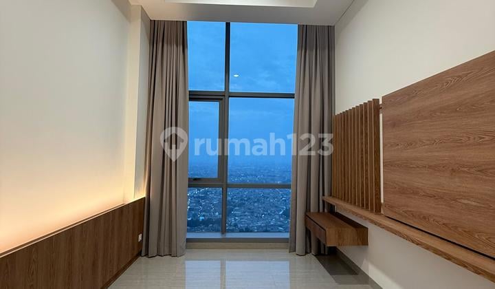 Apartemen Hillcrest House 2 Kamar Tidur Semi Furnished Sewa Setahun