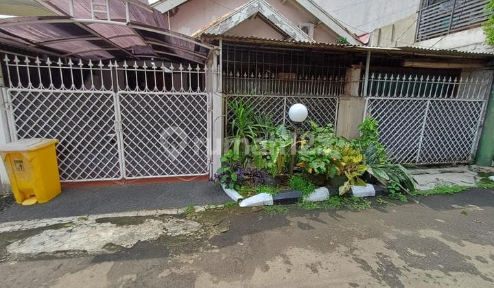For Sale House in Bintaro Jaya Cluster Sector 3A Near Station