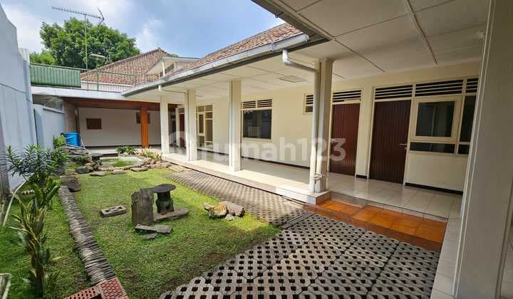 Rumah Dijual Luas dan Terawat di Area Jl Veteran , Bandung 63