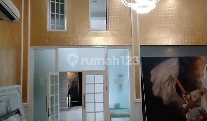 Jual ruko strategis mainroad sukajadi 2 menit ke PVJ terawat ada rooftop cocok untuk cafe