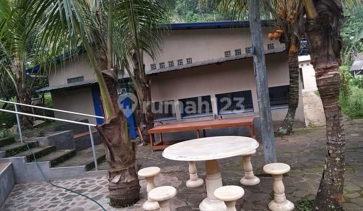 House for Sale with Large Yard in Sayap Ujung Berung, East Bandung 06