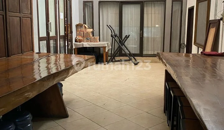 Rumah di Mainroad Mekar Wangi Bandung