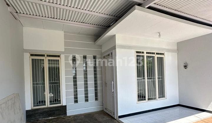For Sale House In Taman Kopo Indah 3 Horse Statue