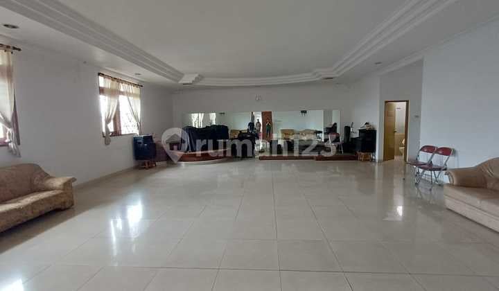 Gudang dan Kantor Pusat Kota Sayap Pajajaran Disewakan