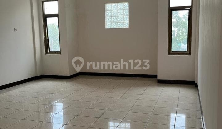 Ruko di Jalan Bkr Bandung SHM Jual Cepat