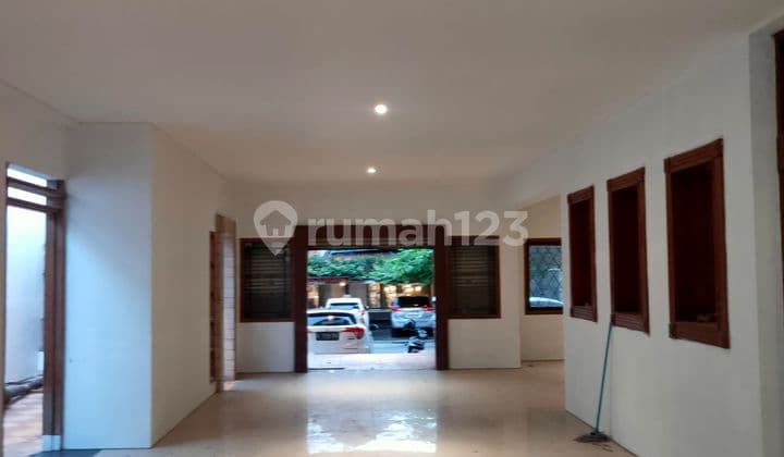 Disewakan Rumah Usaha Sayap Riau Re Martadinata Bandung