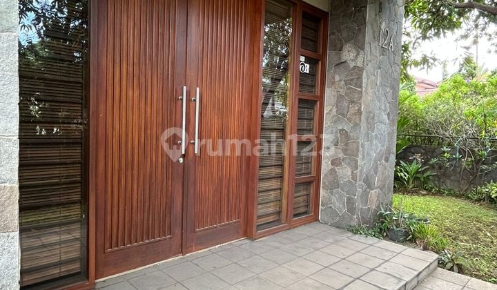 Rumah Lux di Komplek Dadali Furnished Jual Cepat