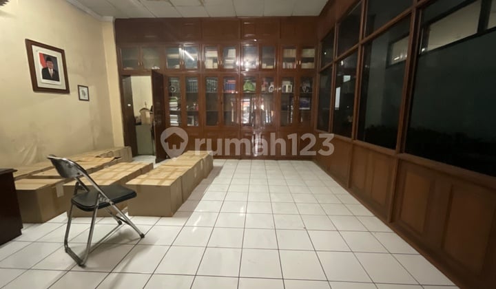 Jual Ruko di Jl Karapitan Bandung 2½ Lantai