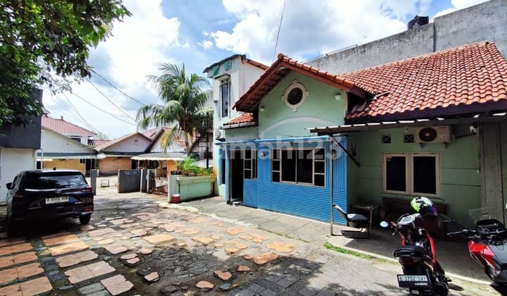 For Sale House Suitable for Investment in Mampang Area, South Jakarta