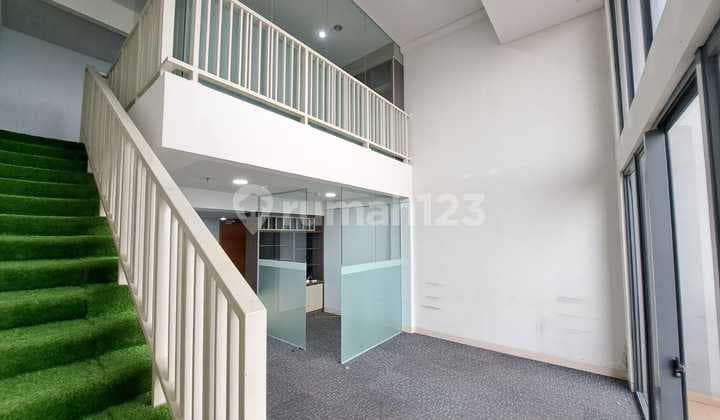 Sewa Mini Office 97 M2 di Soho Pancoran, Semi Furnish, Hrg Murah