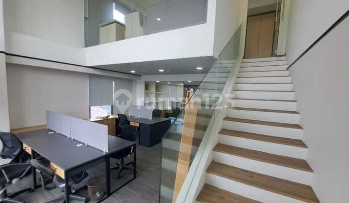 Office for Rent 101 M2 Ready to Occupy in Soho Pancoran, Price Negotiable