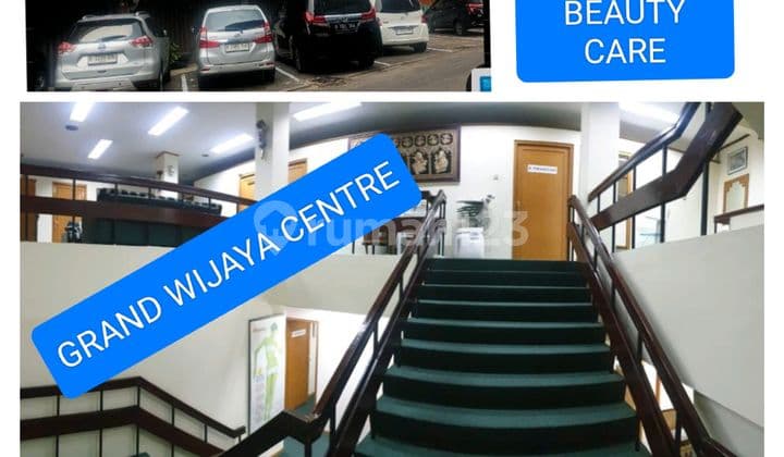 Gedung Beauty Care di Grand Wijaya Centre Bagus