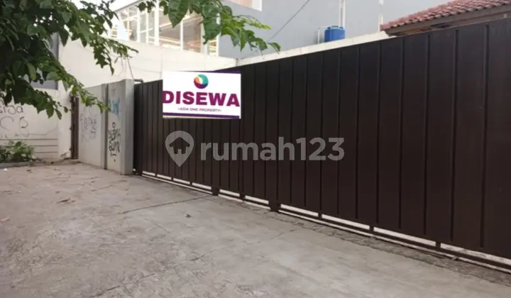 For Rent Commercial Space Strategic Location on Jl Raya Jatimekar