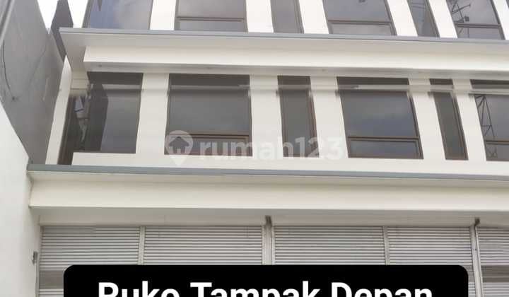 Ruko Modern 4,5 Lantai - Siap Pakai, Rooftop, Multifungsi