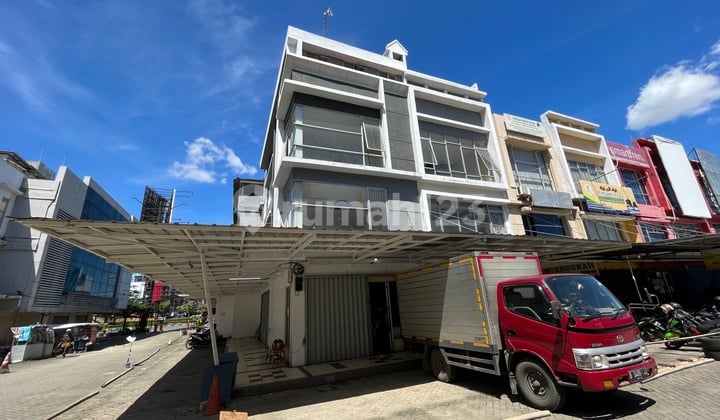 Dijual 3 Unit Ruko Gandeng Lokasi di Hoek di Sentra Niaga, Kayuringin. Bekasi