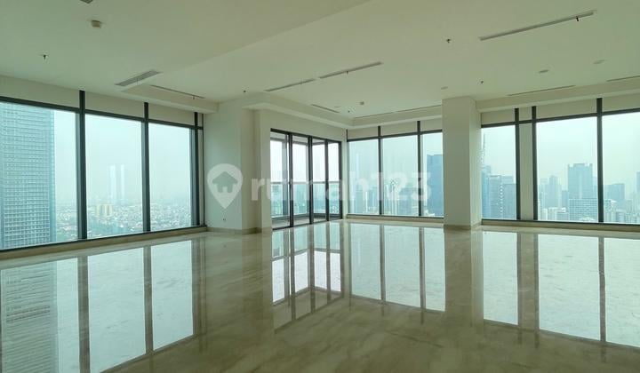Penthouse Unit di 57 Promenade Apartmen, Hanya Ada Dua Unit, Top Floor, Tiga Sisi Cahaya