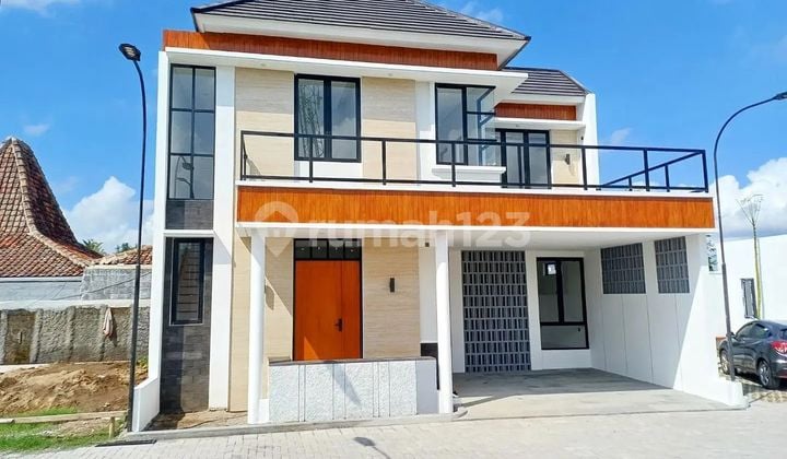 RUMAH 2 LANTAI MEWAH PERUM ONE GATE DEKAT BUDIMULIA TAJEM, MAGUWO