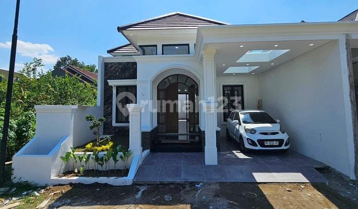 Rumah Mewah Klasik Modern Dekat Kampus Uii, Jl Kaliurang KM 12