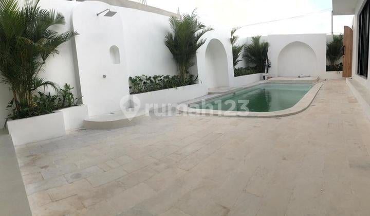 Villa For Rent In Pererenan / Pantai Lima