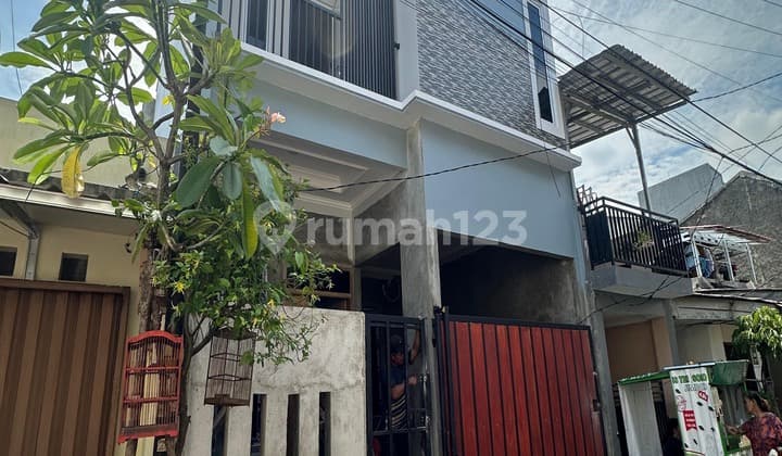 Dijual Cepat Rumah Baru Dekat Jalan Panjang Kebon Jeruk SHM - Sertifikat Hak Milik di Kebon Jeruk Jakarta Barat, Kebon Jeruk