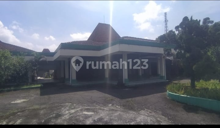 Rumah Legendaris Luas Solo Jebres, Surakarta Jawa Tengah